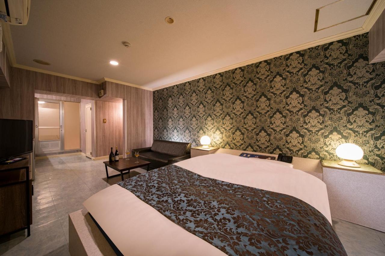 Namba Alpha (Adults Only) Hotel Osaka Exterior foto